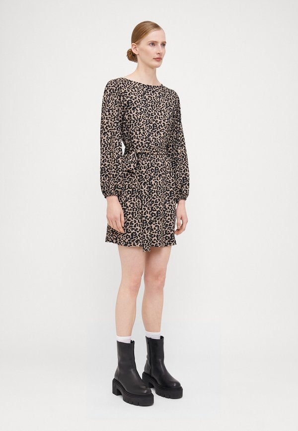 Vero Moda Tall VMMERVE SHORT DRESS