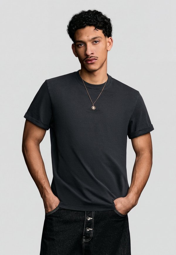 Bershka ROLL UP SHORT SLEEVE  - Print T-shirt - dark grey