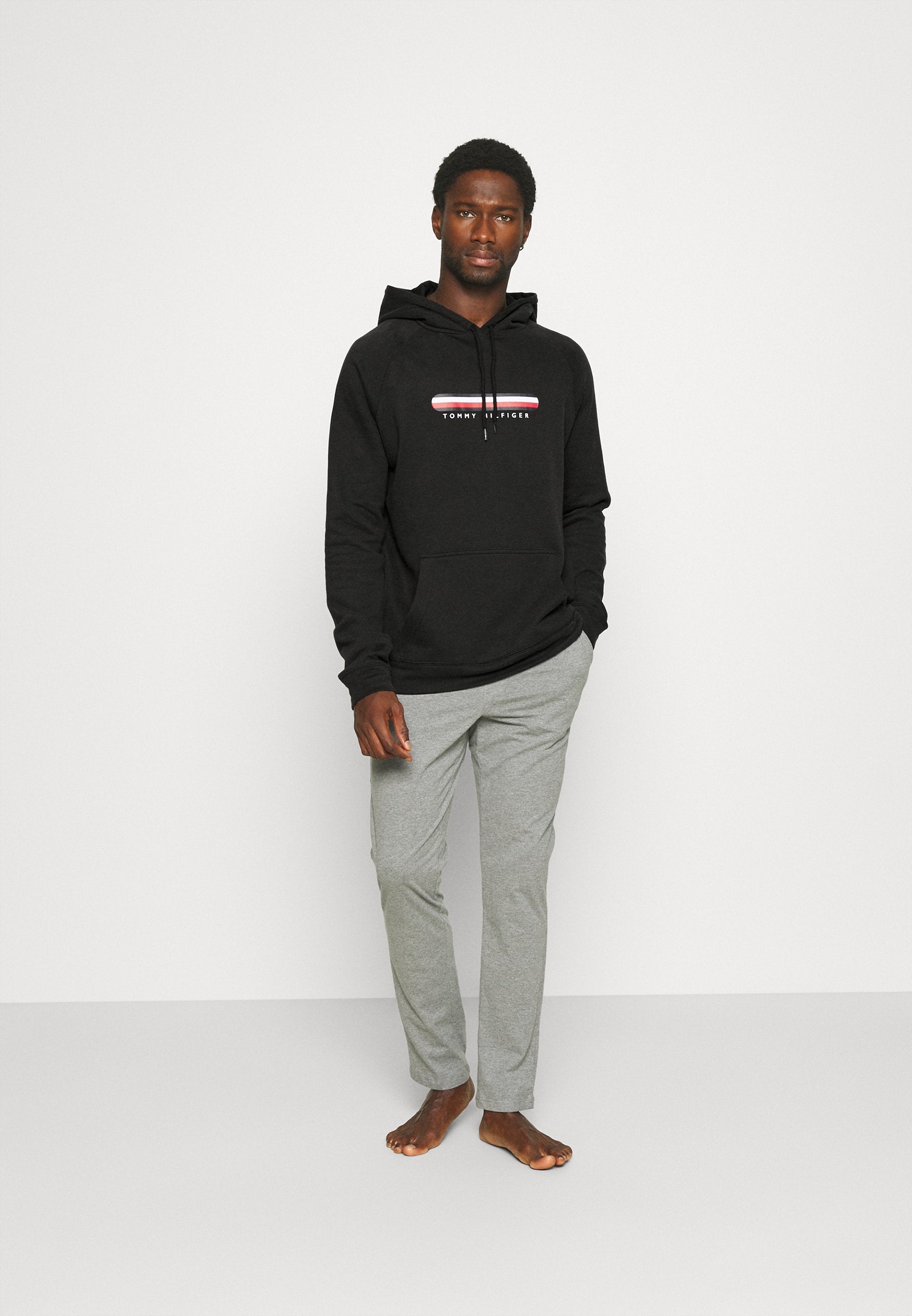 OH HOODIE Media 2