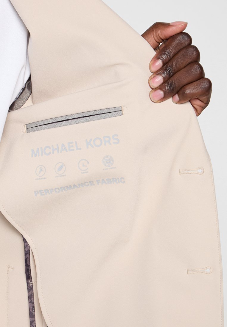Michael Kors PERFORMANCE