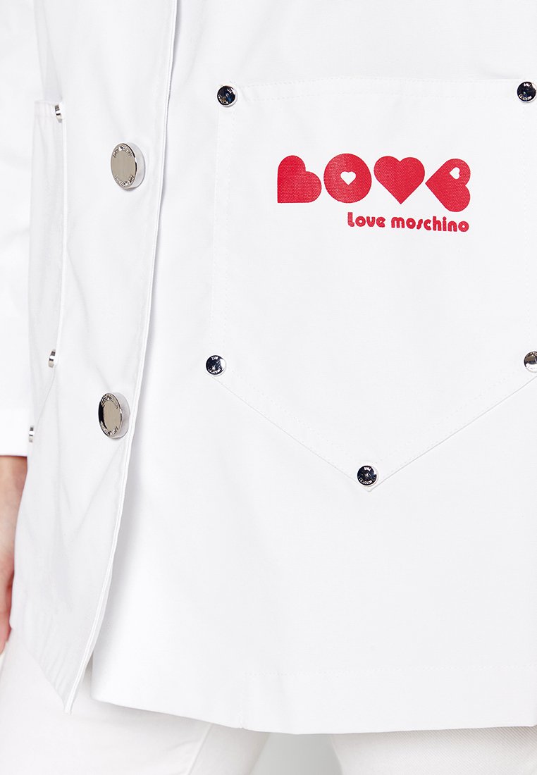 Love Moschino