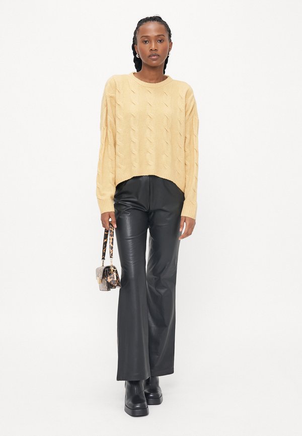 ONLY Petite ONLJEANETT LIFE CABLE O NECK
