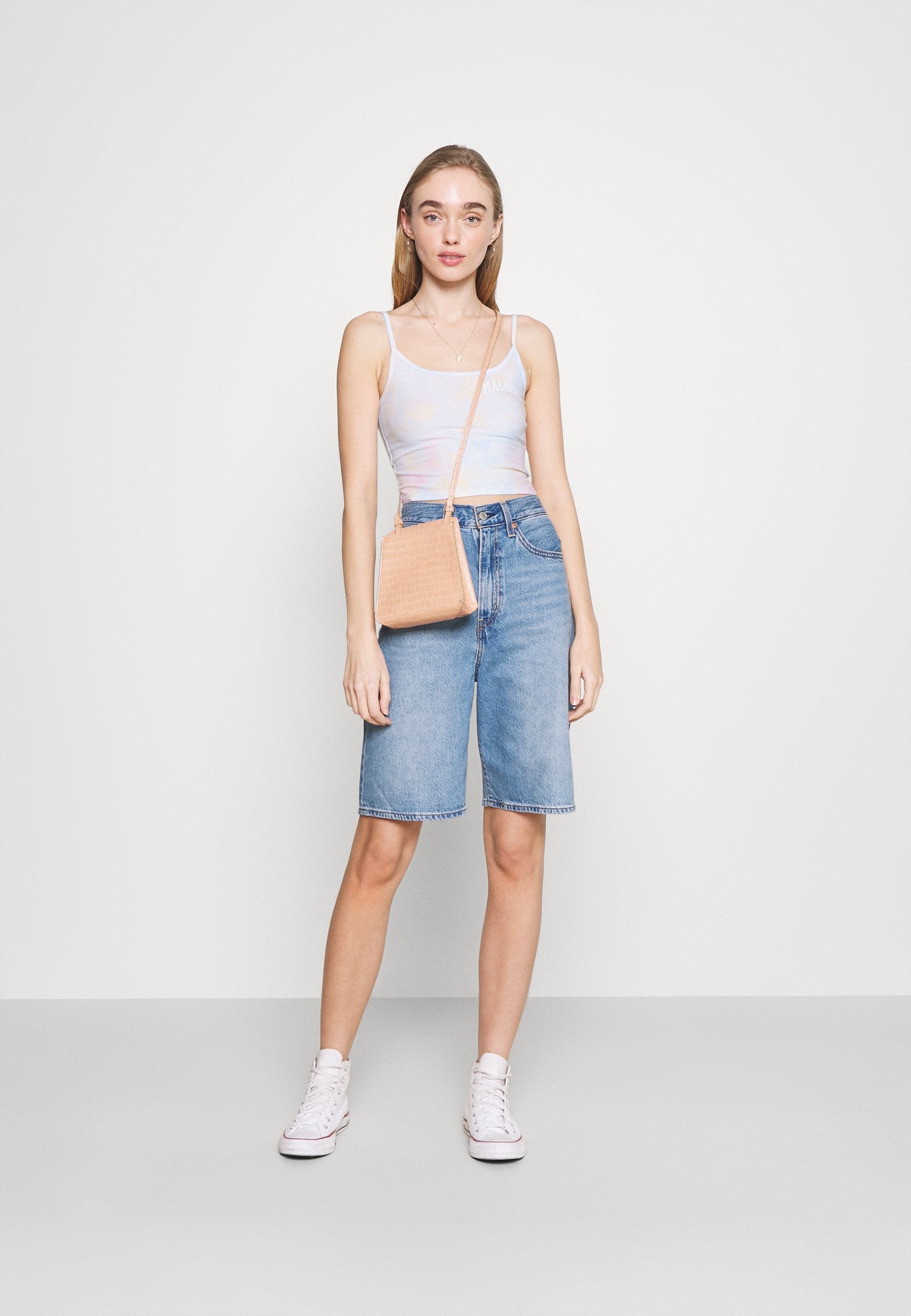 Hollister Co. BARE GRAPHIC BABY