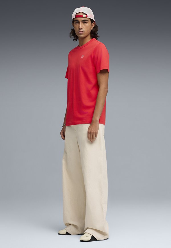 Puma ESS ELEVATED - Basic T-shirt - for all time red