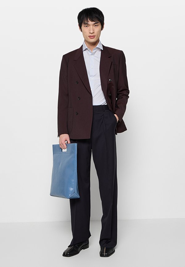 Emporio Armani REGULAR FIT