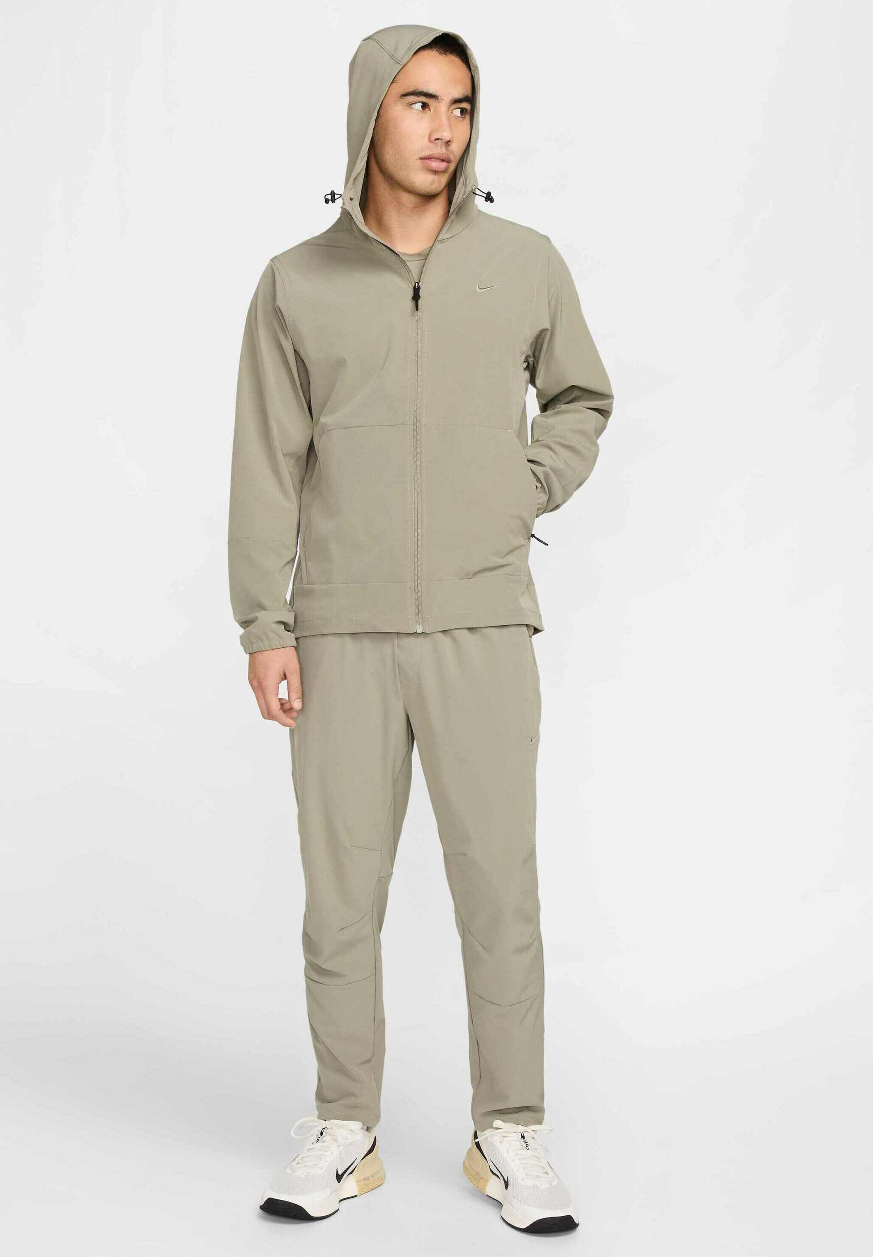 Nike Performance UNLIMITED