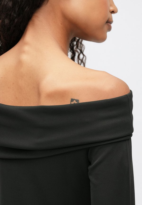 Calvin Klein OFF SHOULDER MIDI