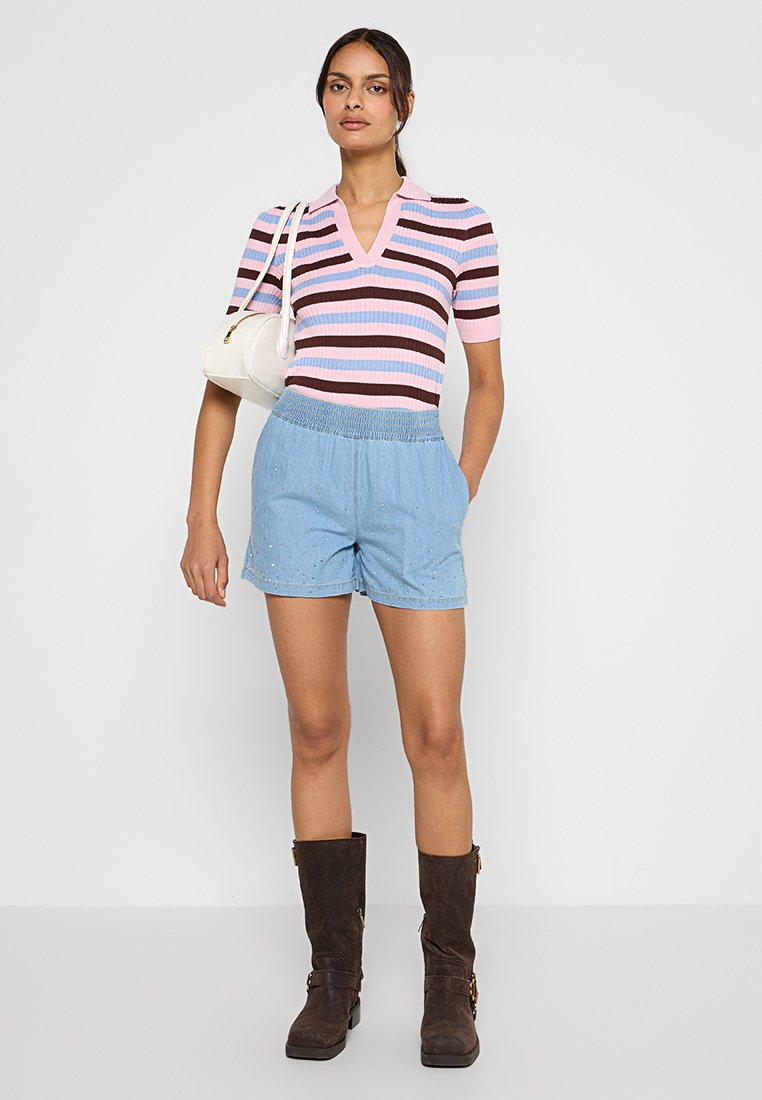 KARL LAGERFELD Jeans Shorts Media 2