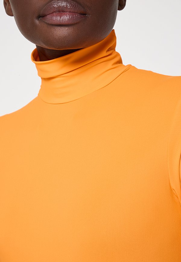 MM6 Maison Margiela