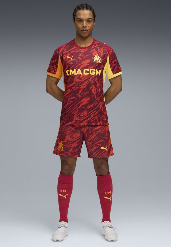 Puma OLYMPIQUE DE MARSEILLE 25/26 - Sports shorts - dark crimson sunny yellow dark poppy