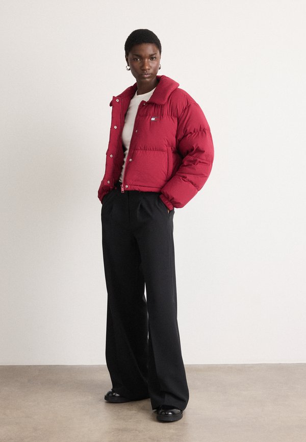 Tommy Jeans  BADGE COLLAR PUFFER