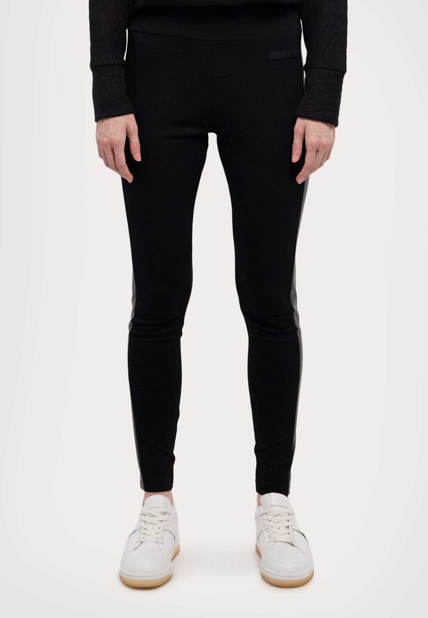 PANTALONI LEGGINS Media 5