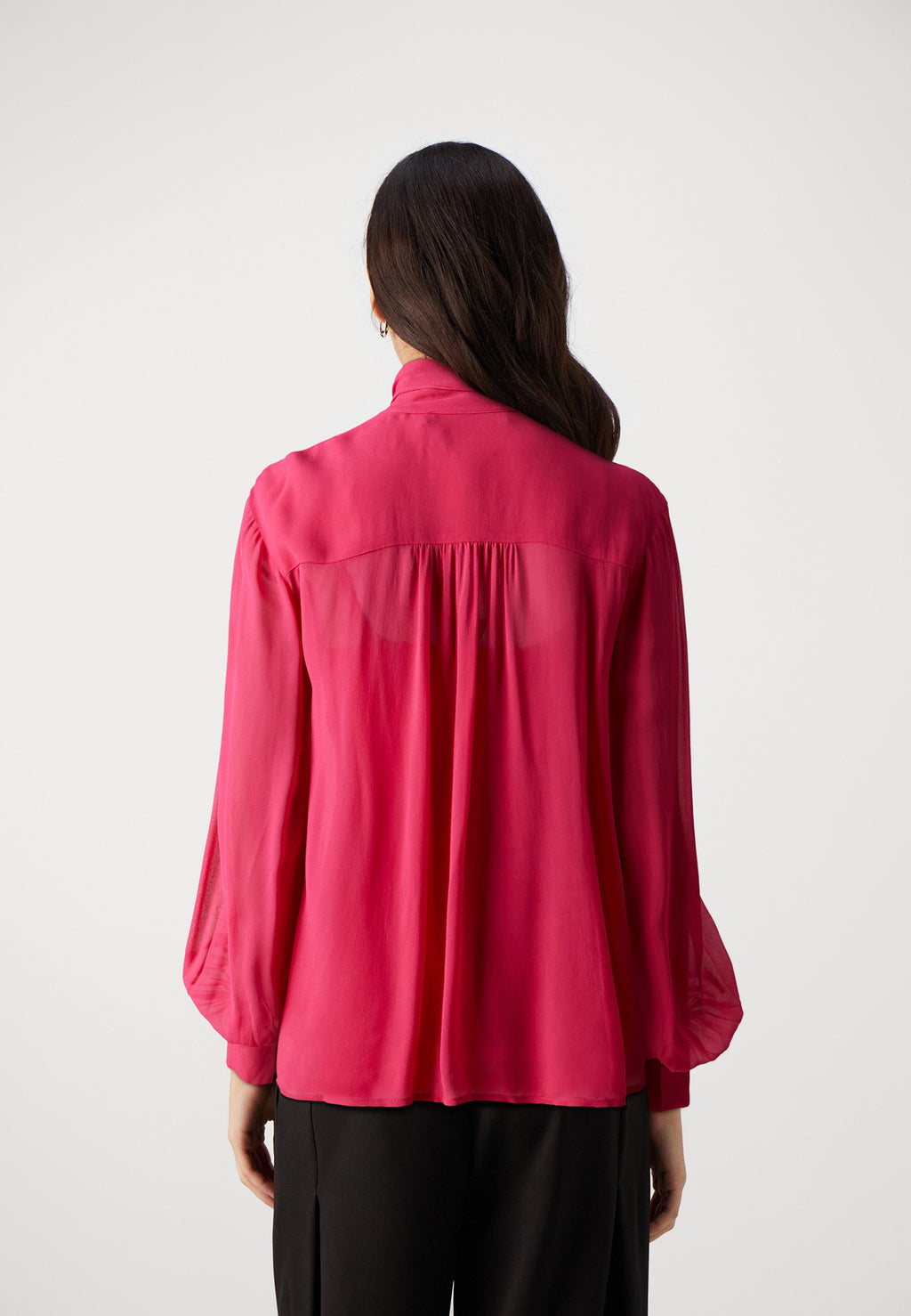 BOW BLOUSE Media 4