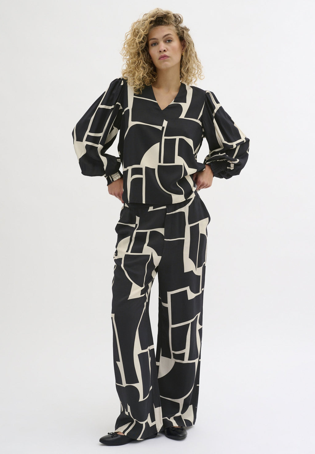 My Essential Wardrobe KELLYMW