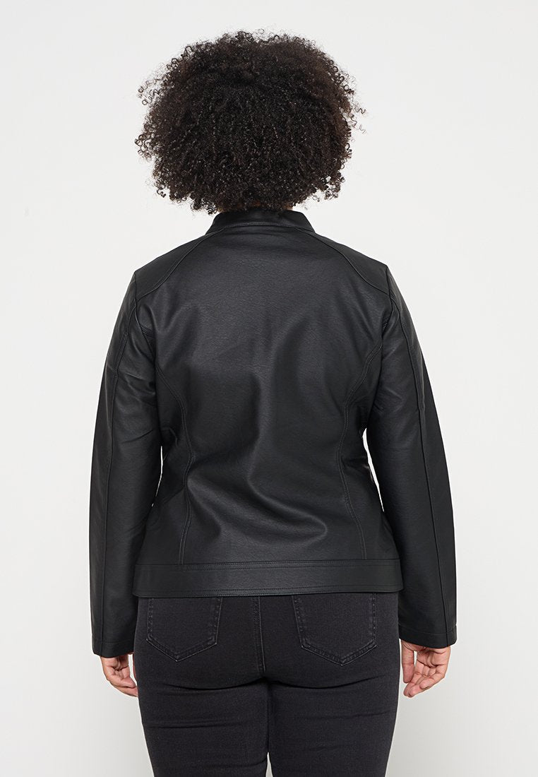 ONLY Carmakoma Kunstlederjacke Media 2
