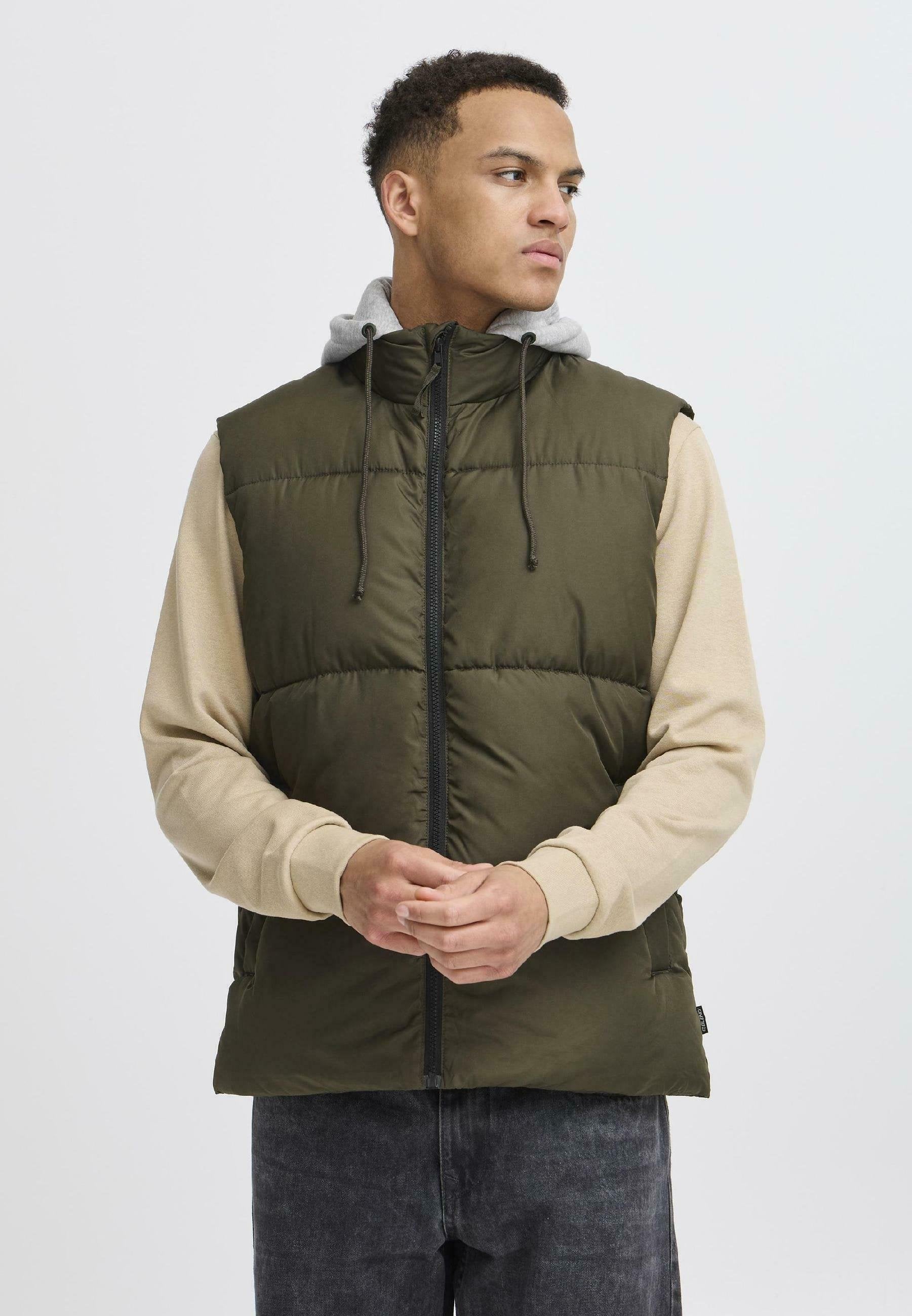 BHELWIN HOODED Media 3