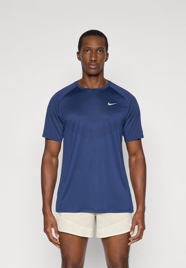 Nike Performance STRIDE - Sports T-shirt - midnight navy/reflective silver-coloured