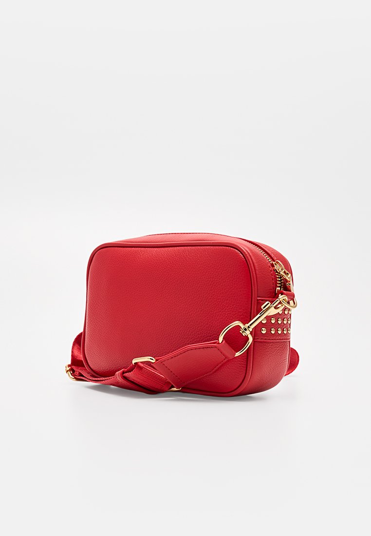Love Moschino