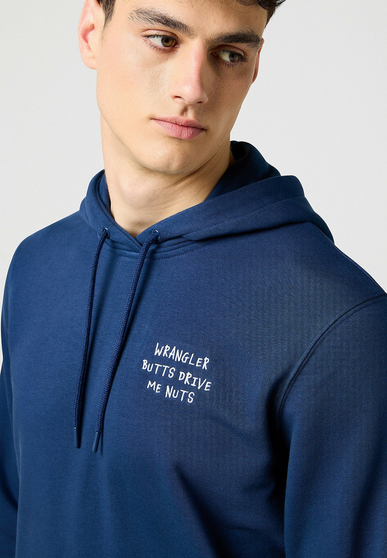 Wrangler LONG SLEEVE EMBROIDERY_HOODIE FOR MENS - RELAXED FIT .