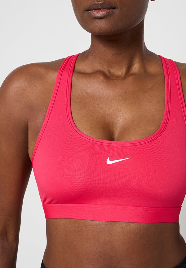 Nike Performance