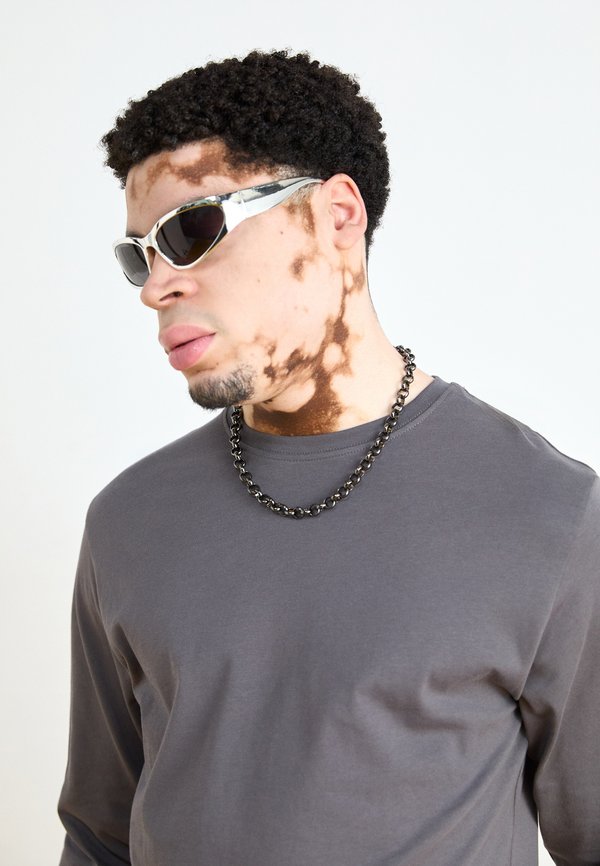 Alpha Industries STUDIO EDITION LONGSLEEVE