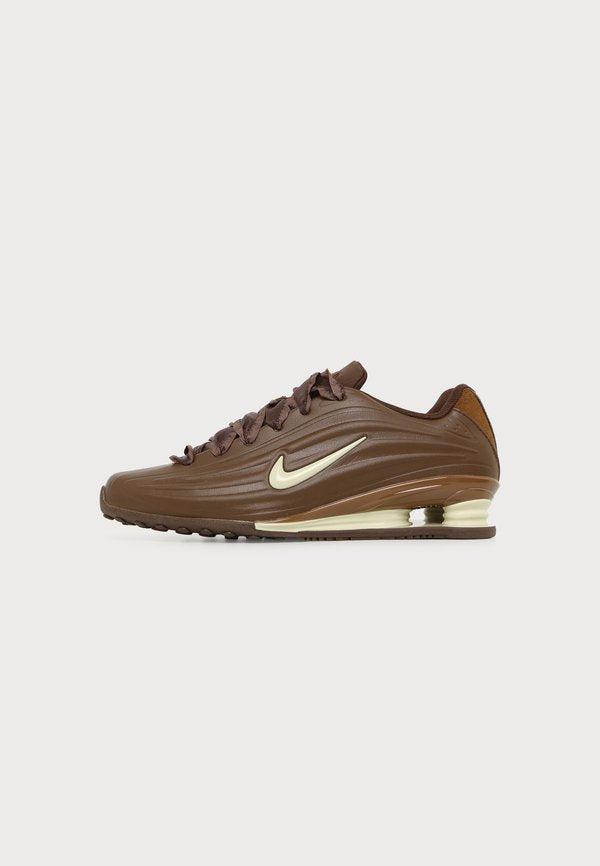 Nike Sportswear SHOX - Trainers - cacao wow/light khaki/light british tan