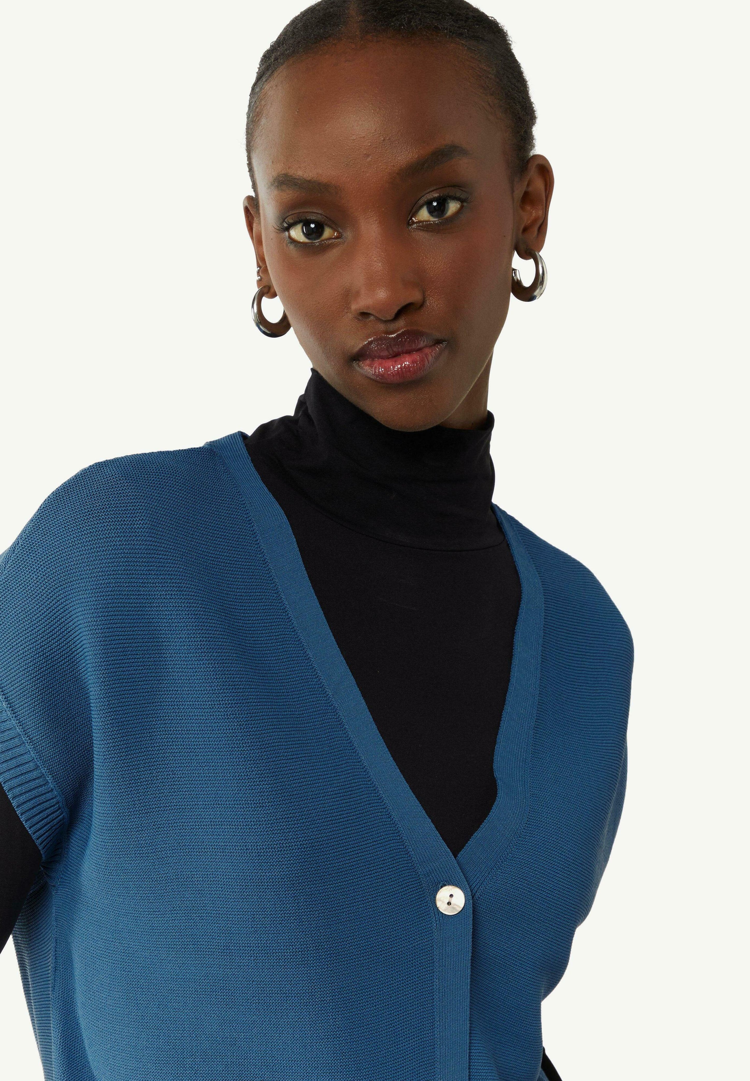 comma Strickjacke Media 4