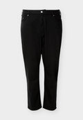 Schwarze Jeans mit geradem Bein, Frontknopf und Nieten-Details, dargestellt auf einem hellgrauen Hintergrund.