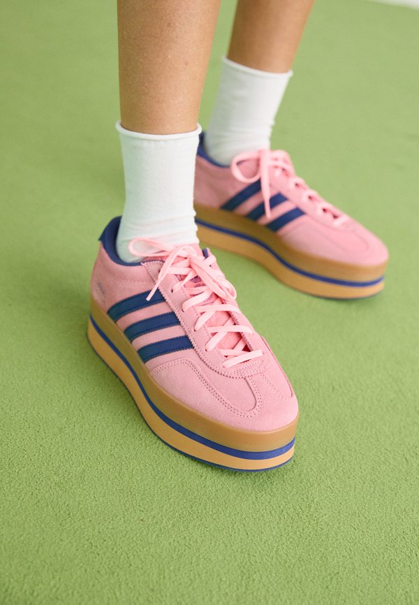 adidas Originals GAZELLE STACK W - Trainers - glow pink/victory blue/gum