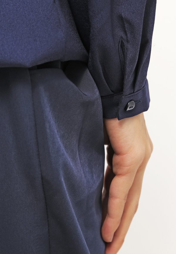 Esprit Maternity