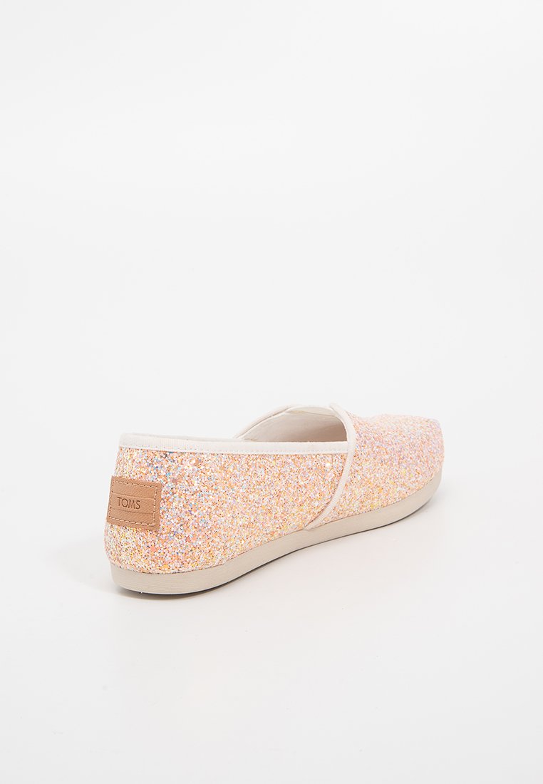 TOMS CLASSIC