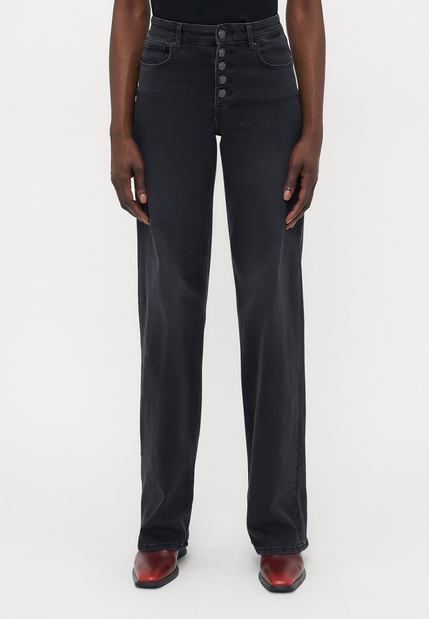ONLMADISON BLUSH Media 3