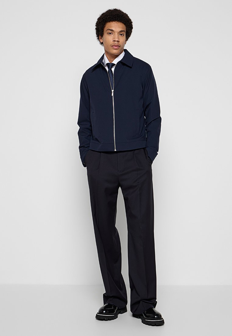 KARL LAGERFELD Leichte Jacke Media 2