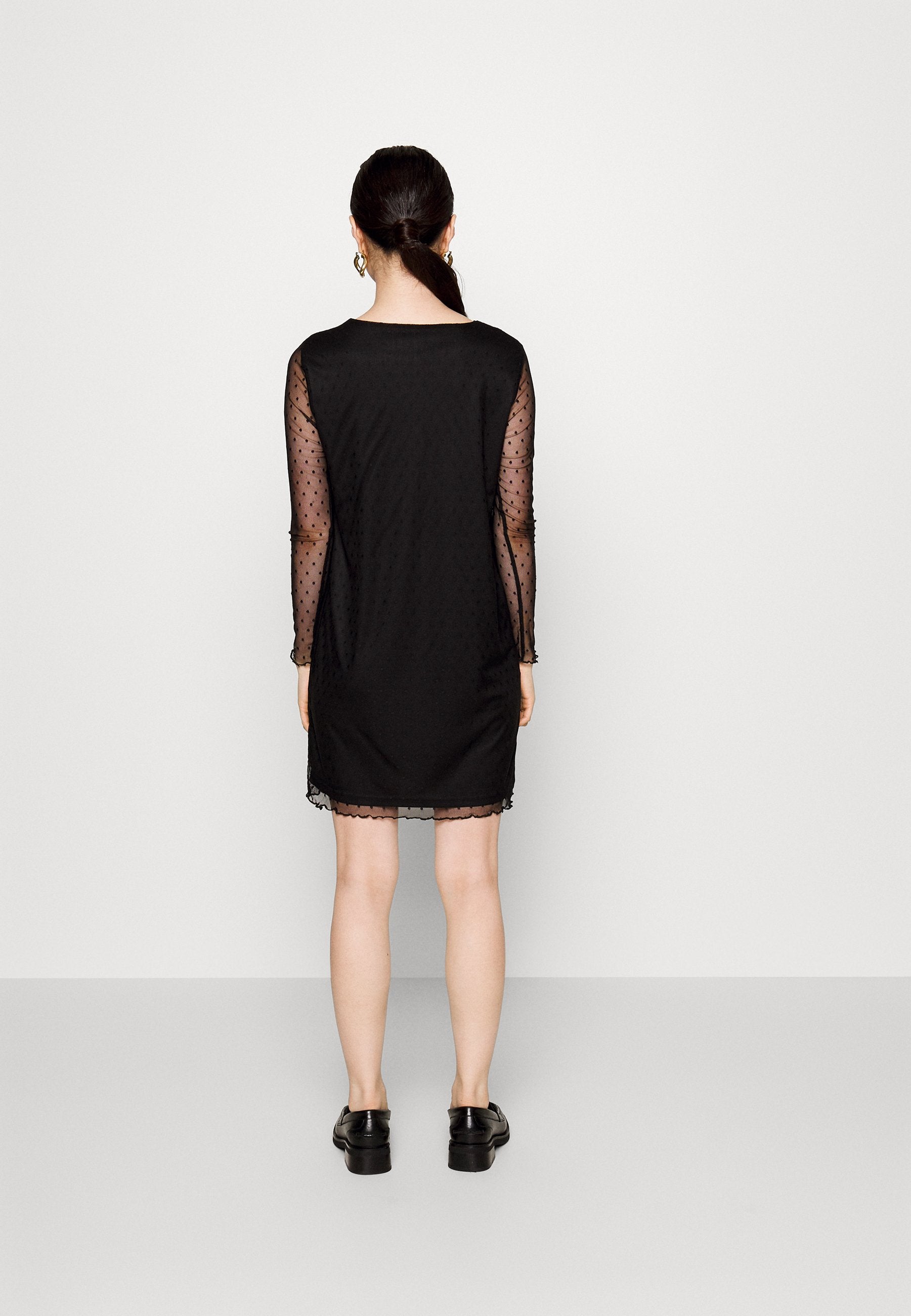Pieces Petite PCNESH O-NECK SHORT DRESS