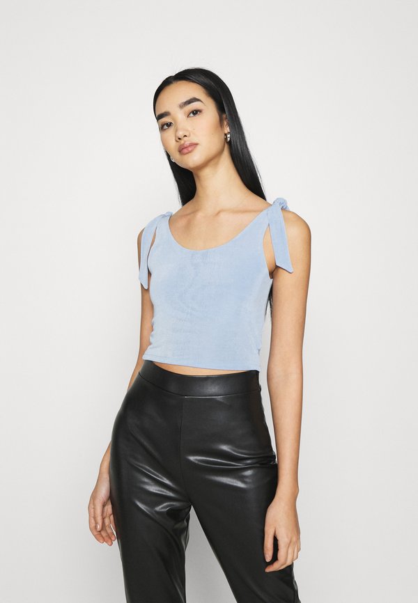 Monki CALLY