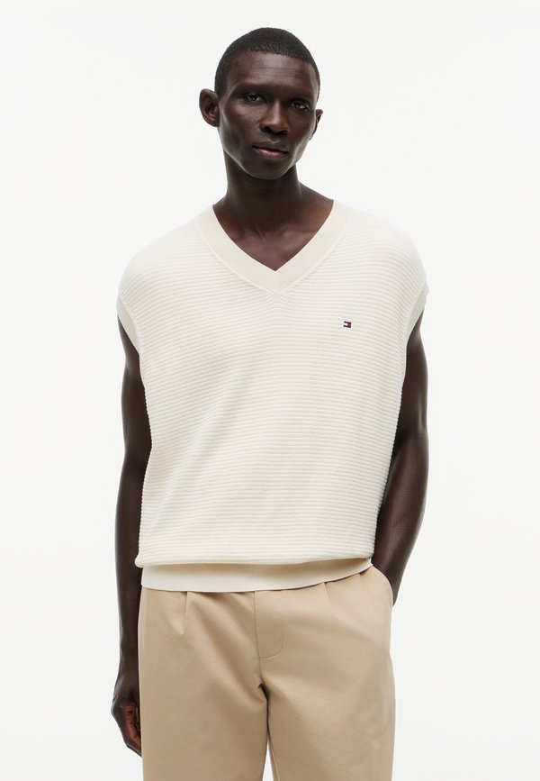 Tommy Hilfiger SEASONAL STRUCTURE - Waistcoat - ivory petal