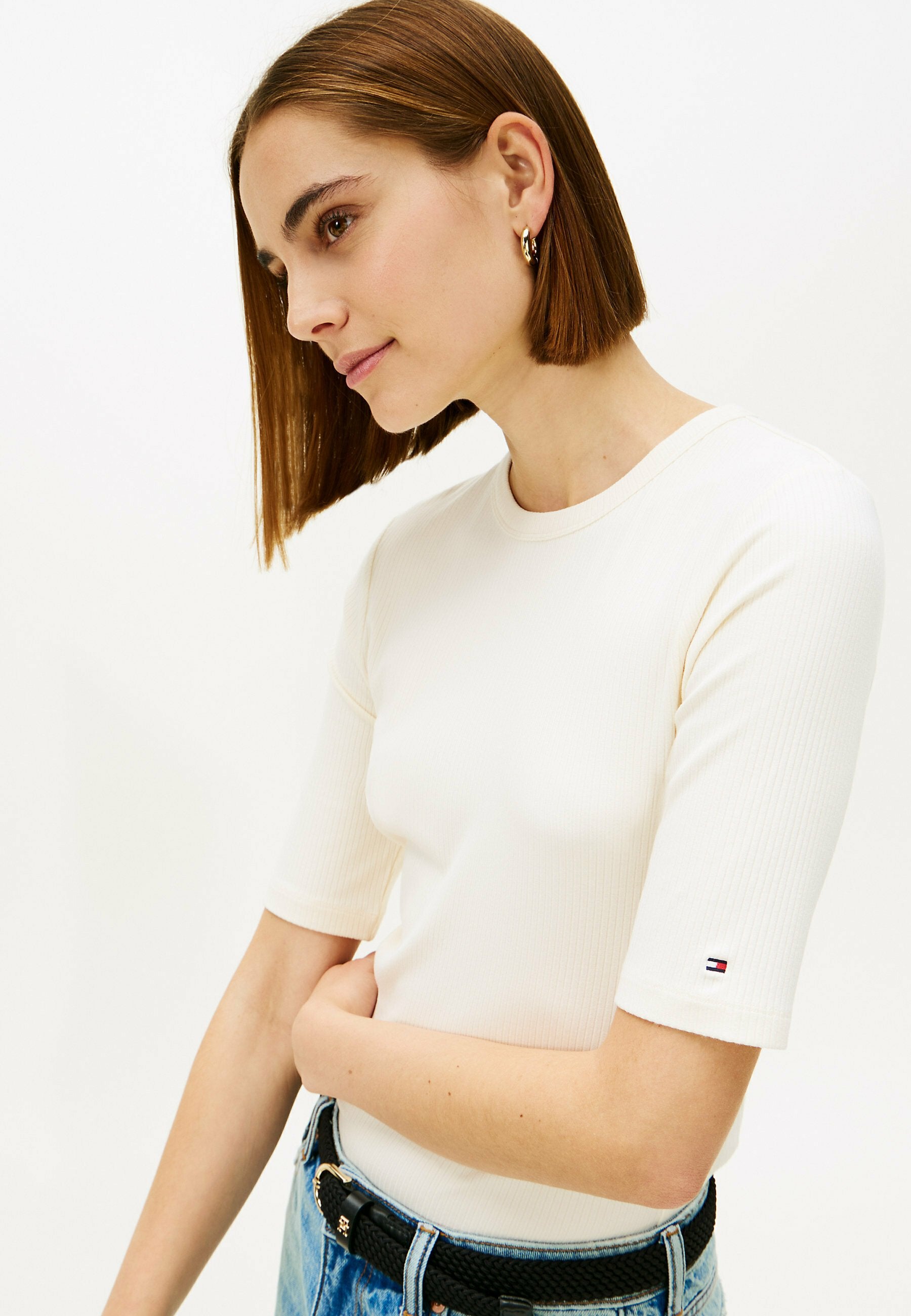 RIBBED SLIM HALF SLEEVE T-SHIRT Media 5