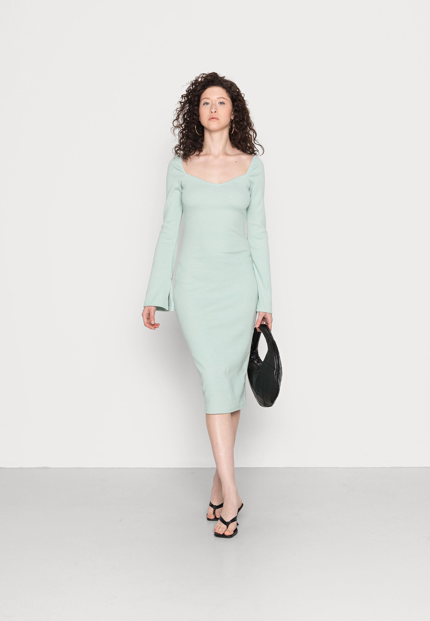 Missguided FLUTE SLEEVE MIDAXI