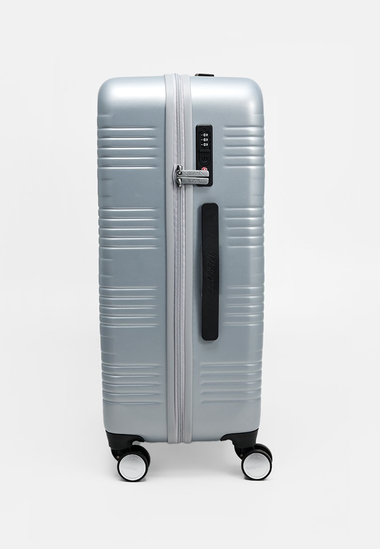 American Tourister SPINNER
