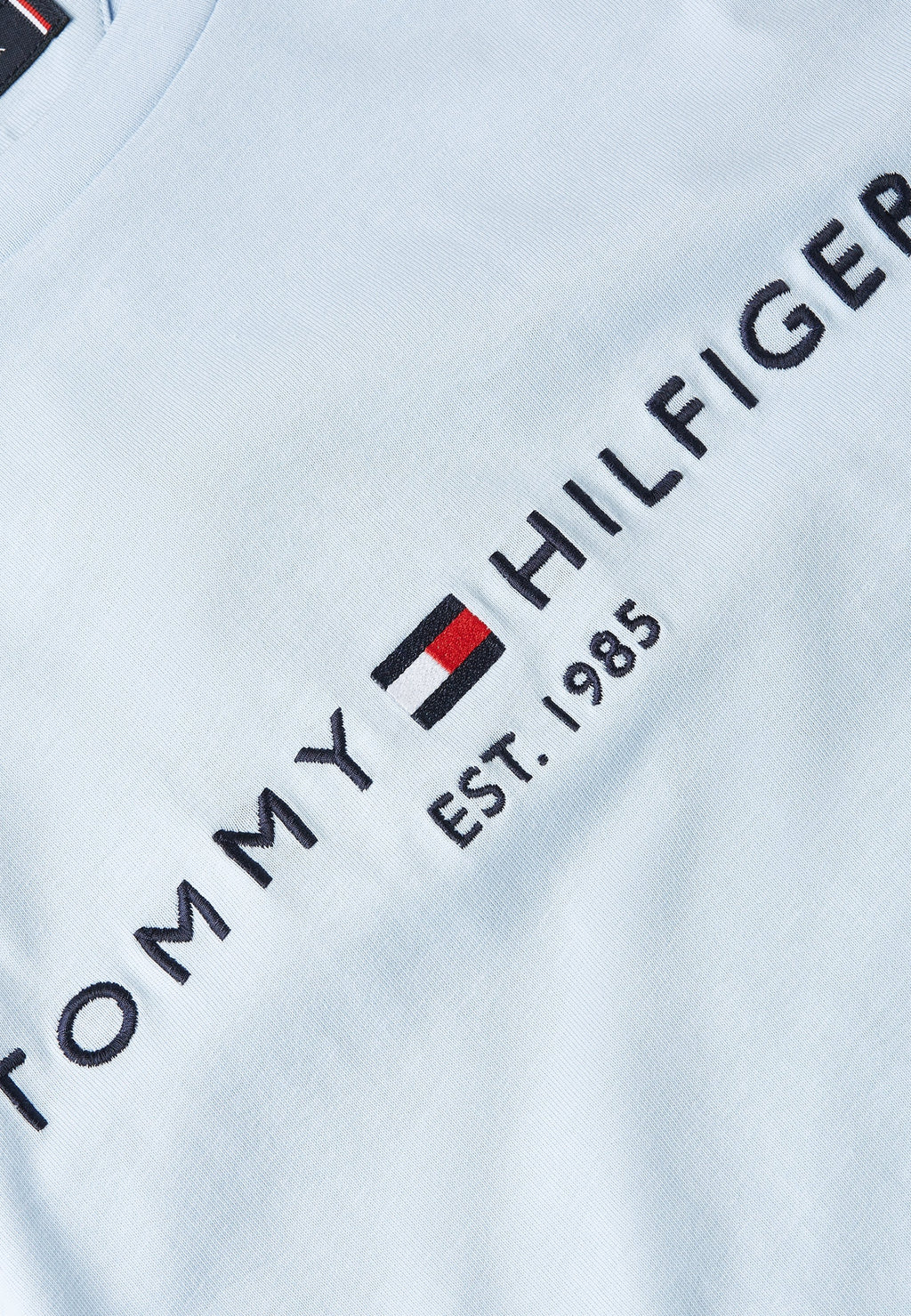 LOGO TEE Media 6
