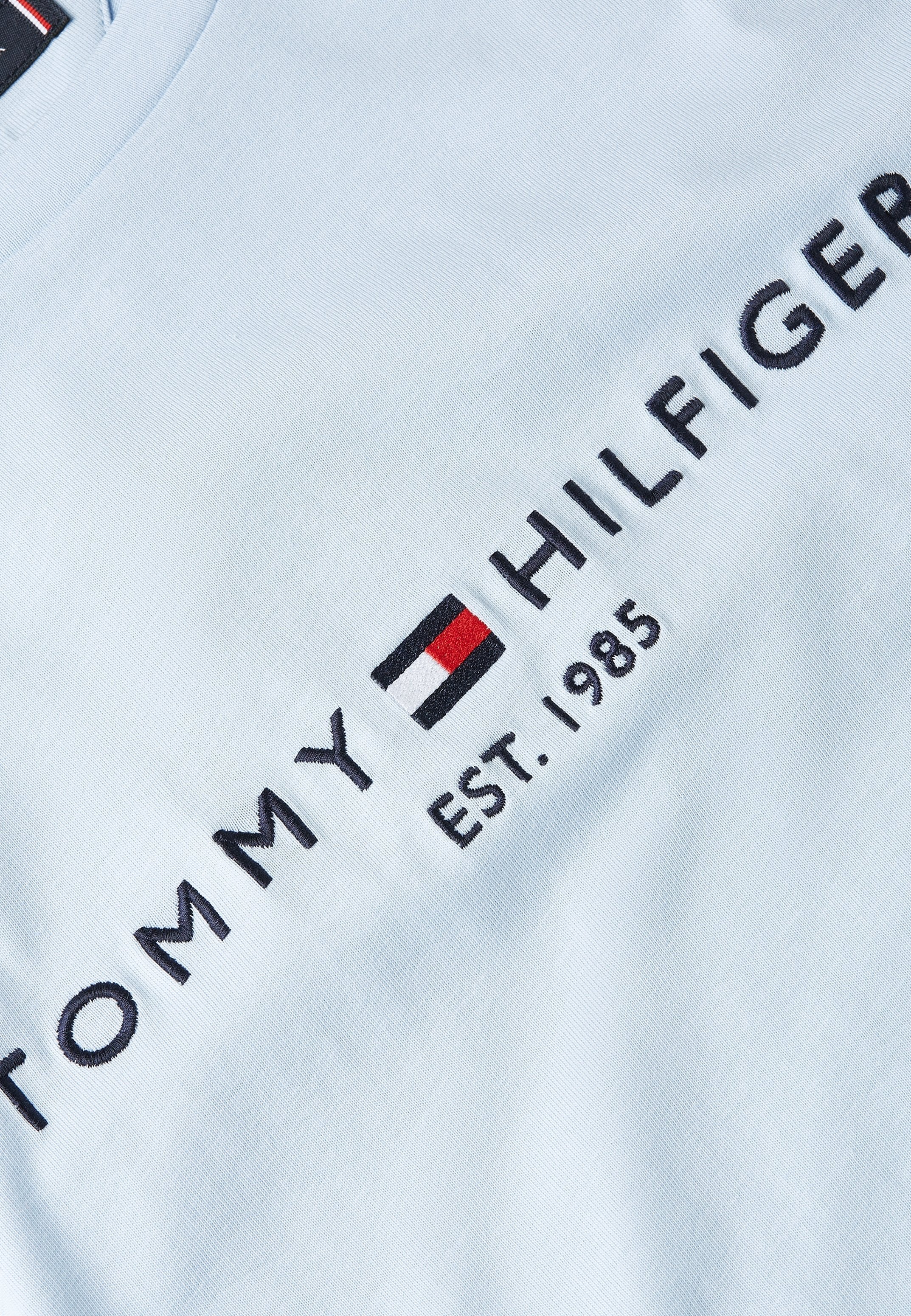LOGO TEE Media 6