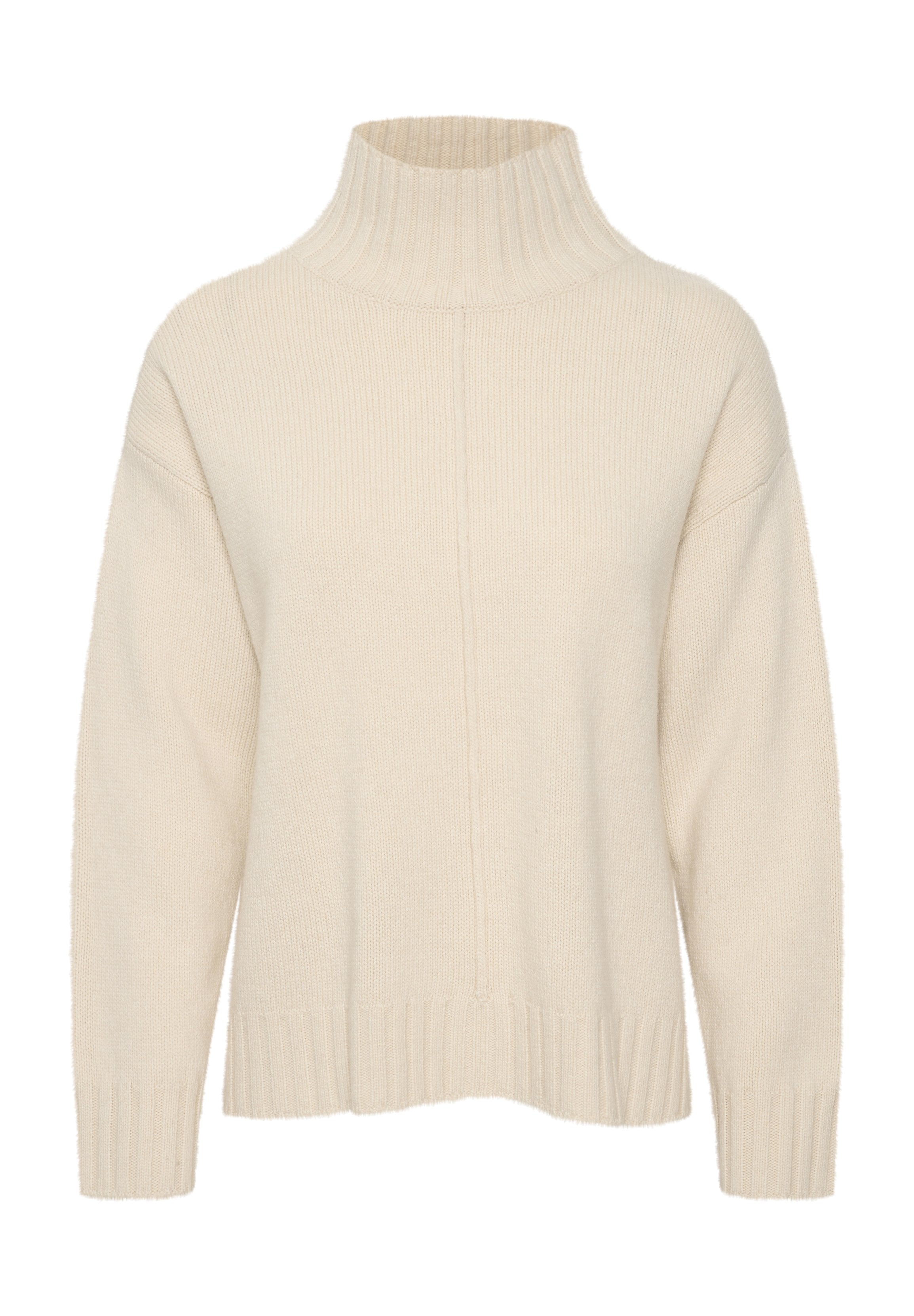 Cremfarbener Pullover mit hochgewalztem Kragen, überschnittenen Schultern und geripptem Saum. Der Stoff scheint weich und strukturiert zu sein.