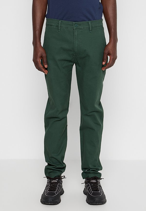 Levi's® SLIM FIT