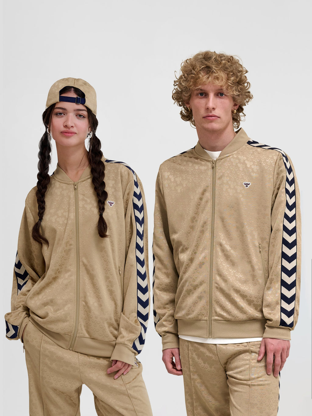 Hummel ARCHIVE REGULAR JACKET