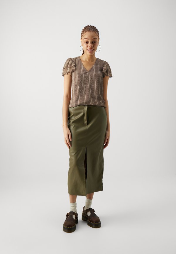VILA VINORA V NECK
