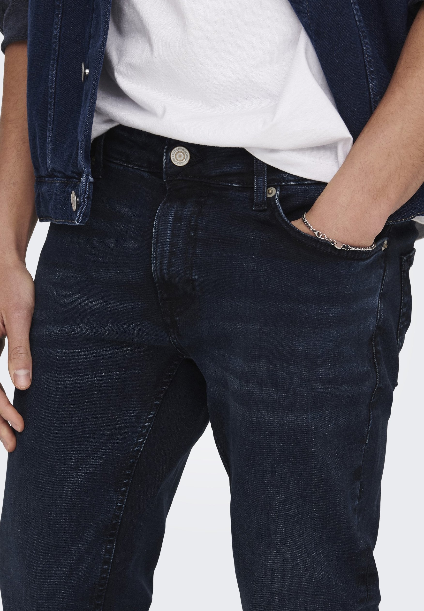 Slim fit ONSLOOM Media 6