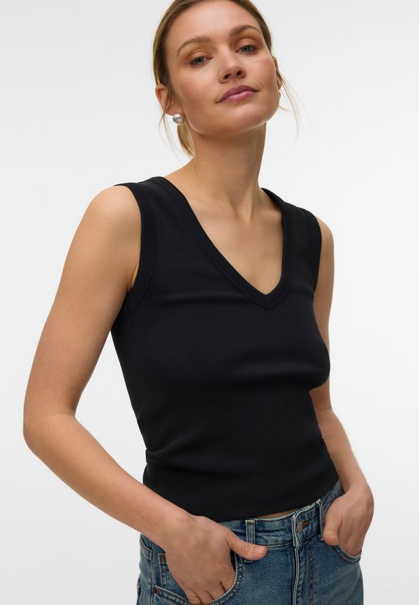 Vero Moda VMCHLOE SHORT DEEP V-NECK TOP JRS NOOS - Top - black