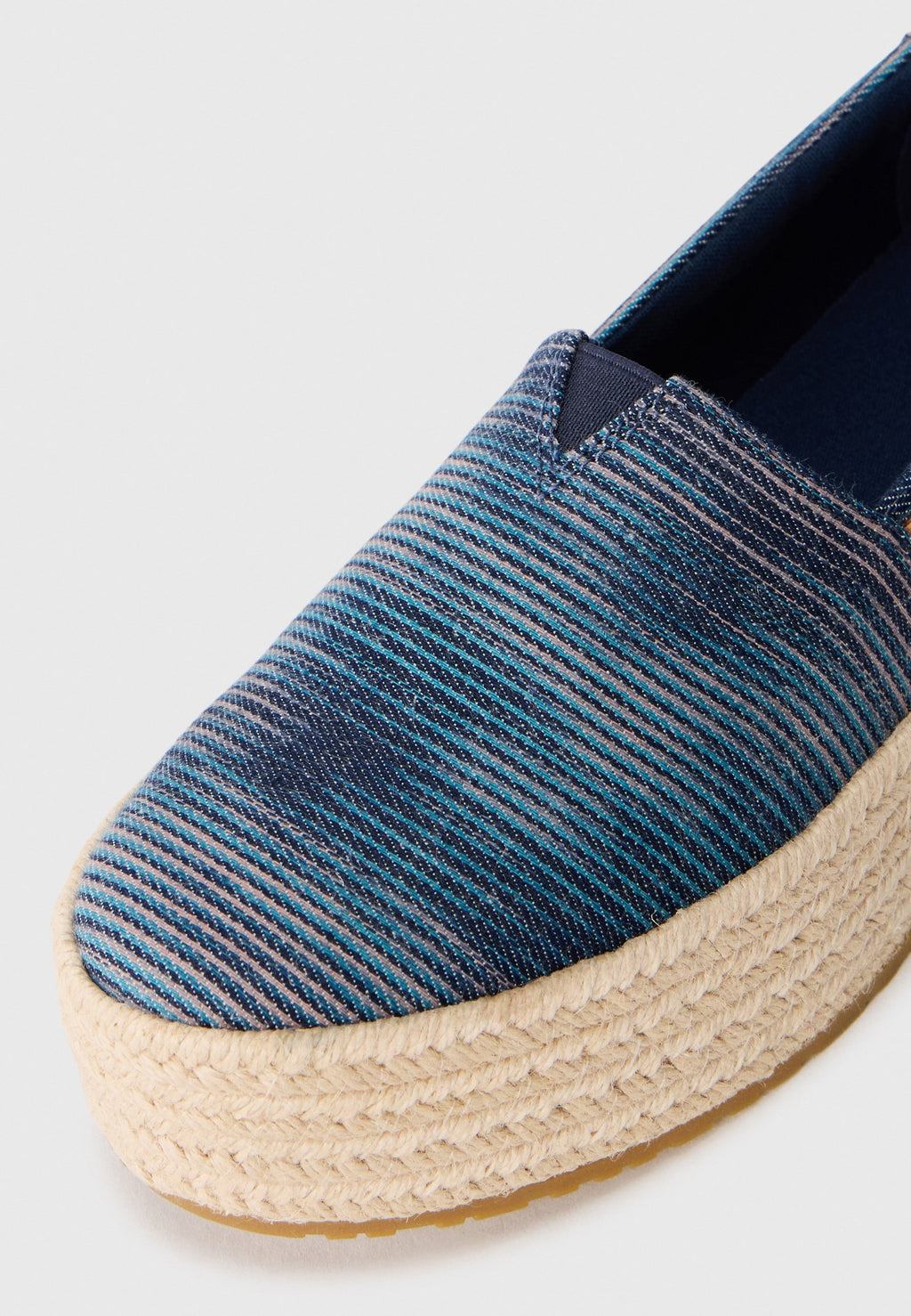 TOMS VALENCIA