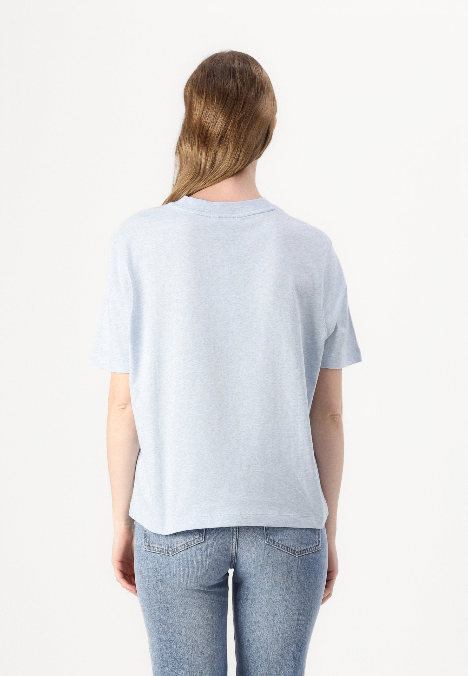 OUTLINE FLAG TEE Media 4