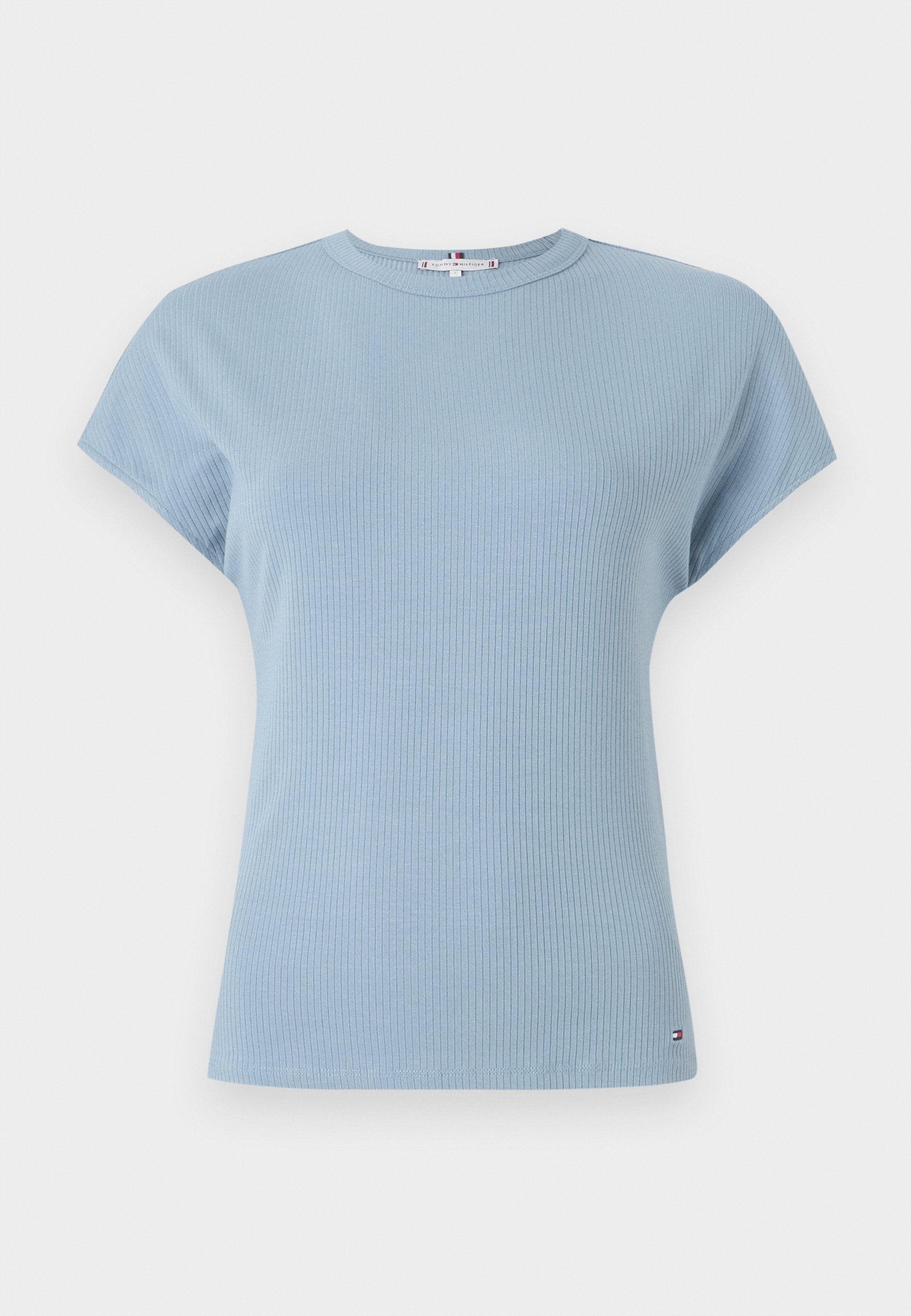 SLIM TEE Media 1